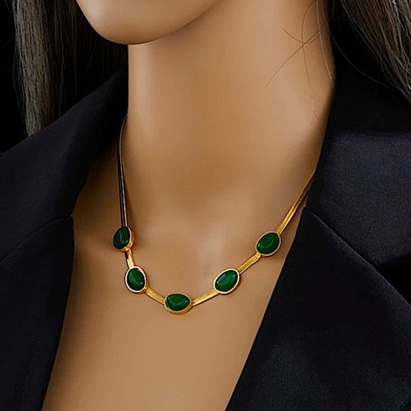 Agate Gold Plated Emerald Snake Herringbone Charm Pendant Necklace - Picture 1 of 10